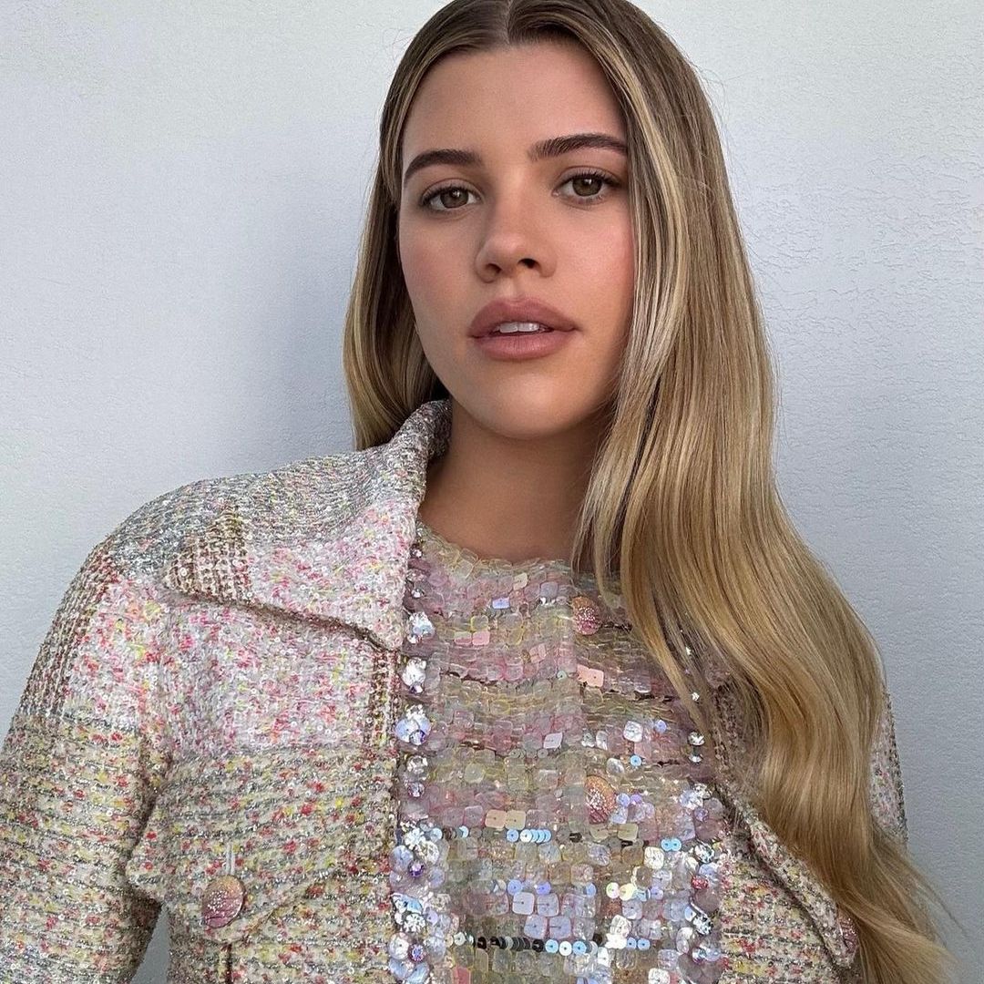 Sofia Richie's bridal nails throwback has got us in the mood for a minimalist spring manicure